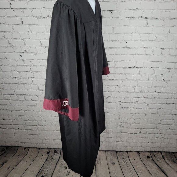 Texas A&M University Aggies Black & Maroon Zipped College Graduation Gown - Picture 10 of 10
